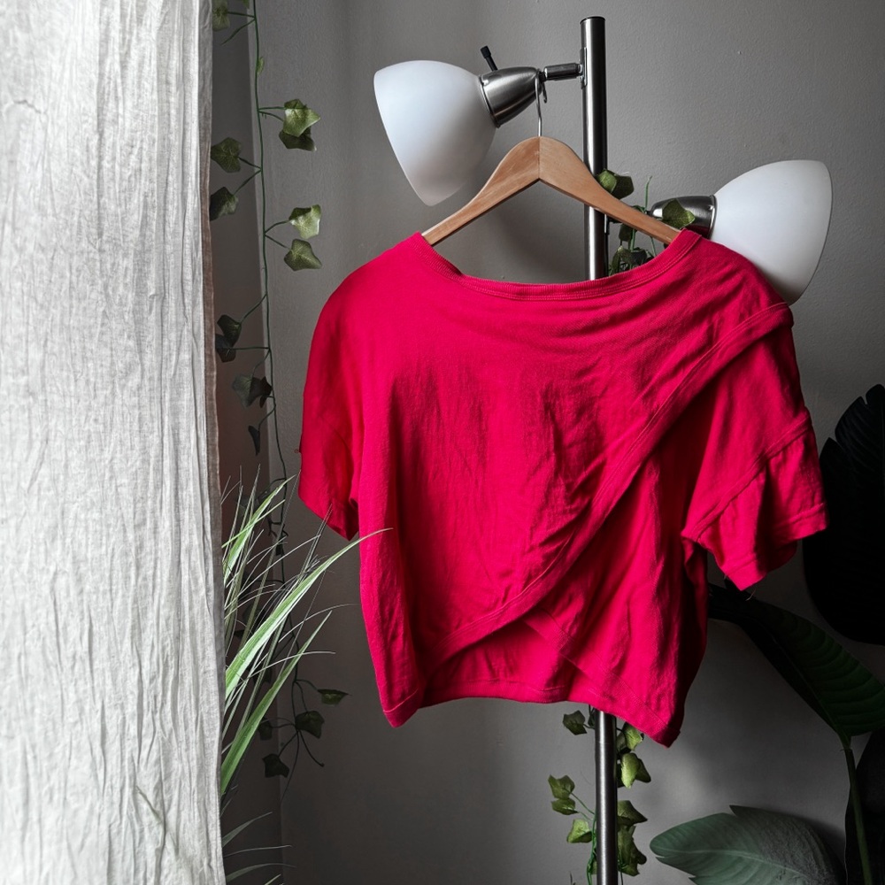 Vintage red top